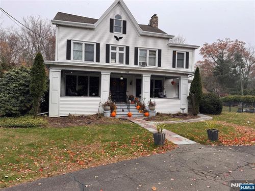 232 Franklin Tpke, Allendale, NJ, 07401-2214 | Card Image