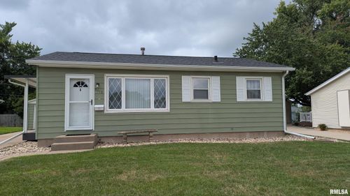3010 Greenbrier Dr, Bettendorf, IA, 52722-2518 | Card Image
