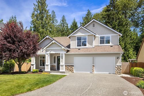 8015 Carlisle Pl, Arlington, WA, 98223-5072 | Card Image