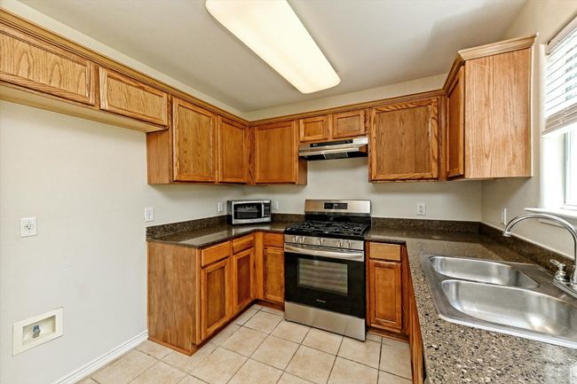 Gas range is barely used and ready to cook some meals! | Image 13
