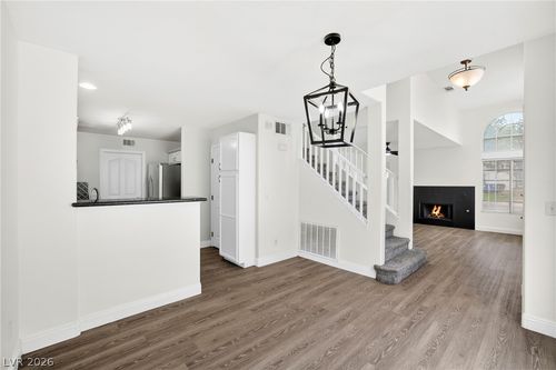 206 Luninborg St, Henderson, NV, 89074-8718 | Card Image