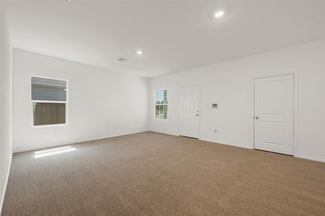 Unfurnished room featuring carpet floors and recessed lighting | Image 9