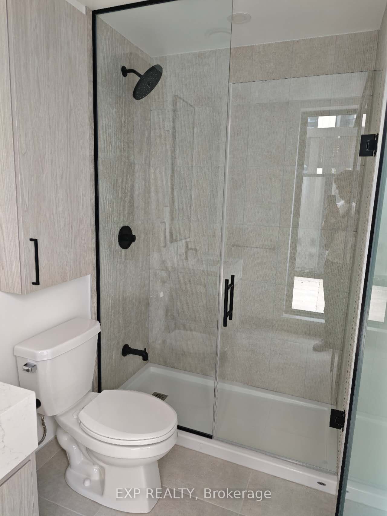 Residential Lease in Toronto C03 4