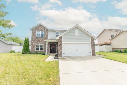 4679 Bayview Dr, Columbus, IN, 47203-4772 | Card Image