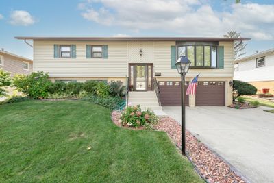 15420 Las Flores Lane, House other with 4 bedrooms, 2 bathrooms and 2 parking in Oak Forest IL | Image 1