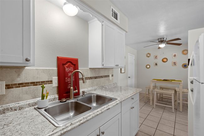 APT-5 - 1905 W Morton St, Townhouse with 3 bedrooms, 2 bathrooms and null parking in Denison TX | Image 8