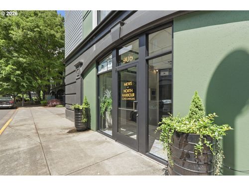905 N Harbour Dr, Portland, OR, 97217 | Card Image