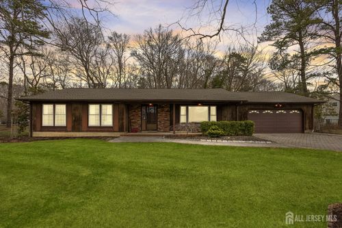 1 Garvey Dr, Monroe, NJ, 08831-1414 | Card Image
