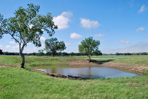 201 Fairwinds St, Hallettsville, TX, 77964-1901 | Card Image