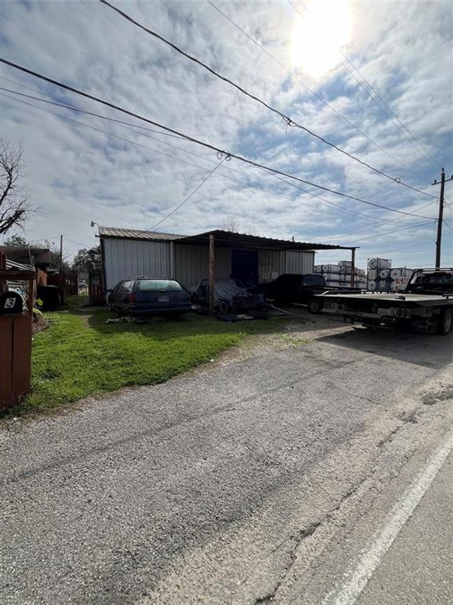 16305 De Zavalla Rd, Home with 2 bedrooms, 2 bathrooms and null parking in Channelview TX | Image 10