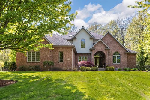 3824 Hidden Springs Dr, Erie, PA, 16506-3752 | Card Image