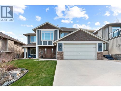 1120 24 St Se, Salmon Arm, BC, V1E2J3 | Card Image