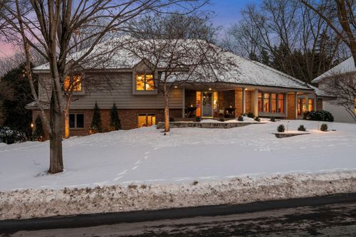 8725 Sandro Rd, Bloomington, MN, 55438-1228 | Card Image