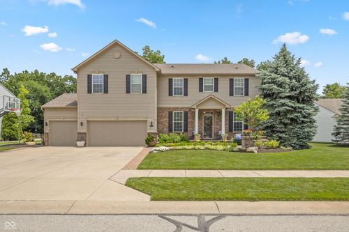 1393 Turfway Dr, Avon, IN, 46123-8386 | Card Image