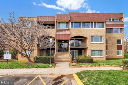 apt-204-448 Girard St, GAITHERSBURG, MD, 20877-3318 | Card Image