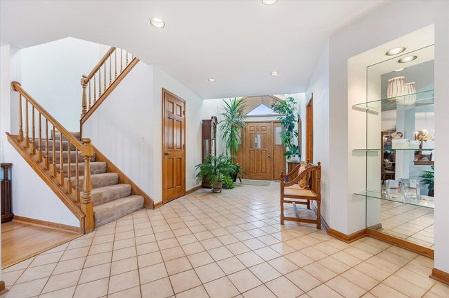 1144 W Trinity Dr, House other with 3 bedrooms, 4 bathrooms and 2 parking in ADDISON IL | Image 4