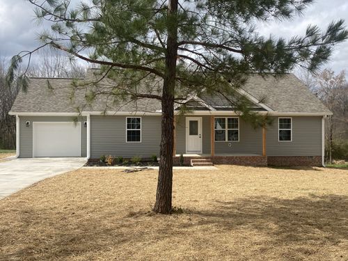 81 Lighthouse Dr, Summertown, TN, 38483-2000 | Card Image