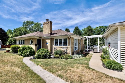 2852 Euclid Blvd, Erie, PA, 16510-2870 | Card Image