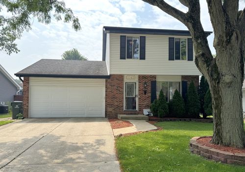 1142 Greensfield Dr, Naperville, IL, 60563-3338 | Card Image