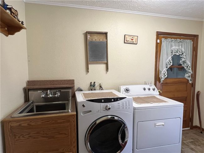 1st Floor Laundry | Image 19