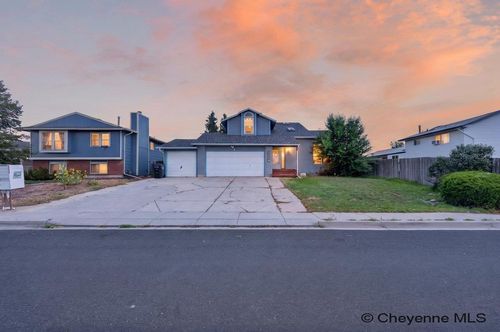 5506 Liberty St, Cheyenne, WY, 82001-2286 | Card Image
