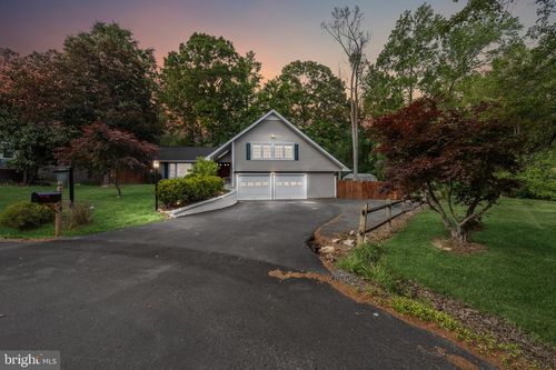 4 Pond Cir, FREDERICKSBURG, VA, 22407-1350 | Card Image
