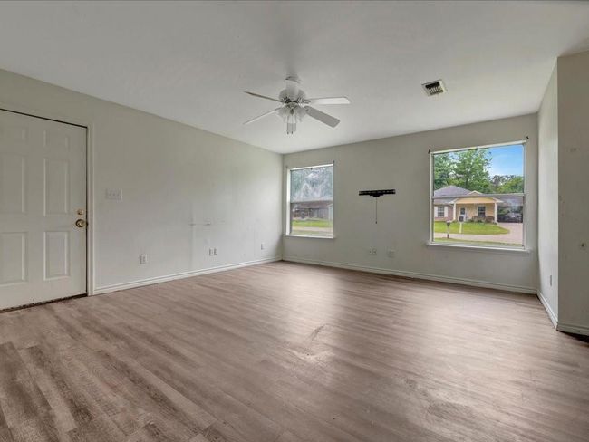 104 Kansas St, House other with 4 bedrooms, 4 bathrooms and null parking in Huntington TX | Image 8