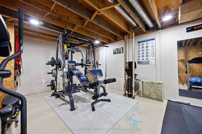 4186 Fairweather Rd, House other with 4 bedrooms, 2 bathrooms and 6 parking in Petrolia ON | Image 31