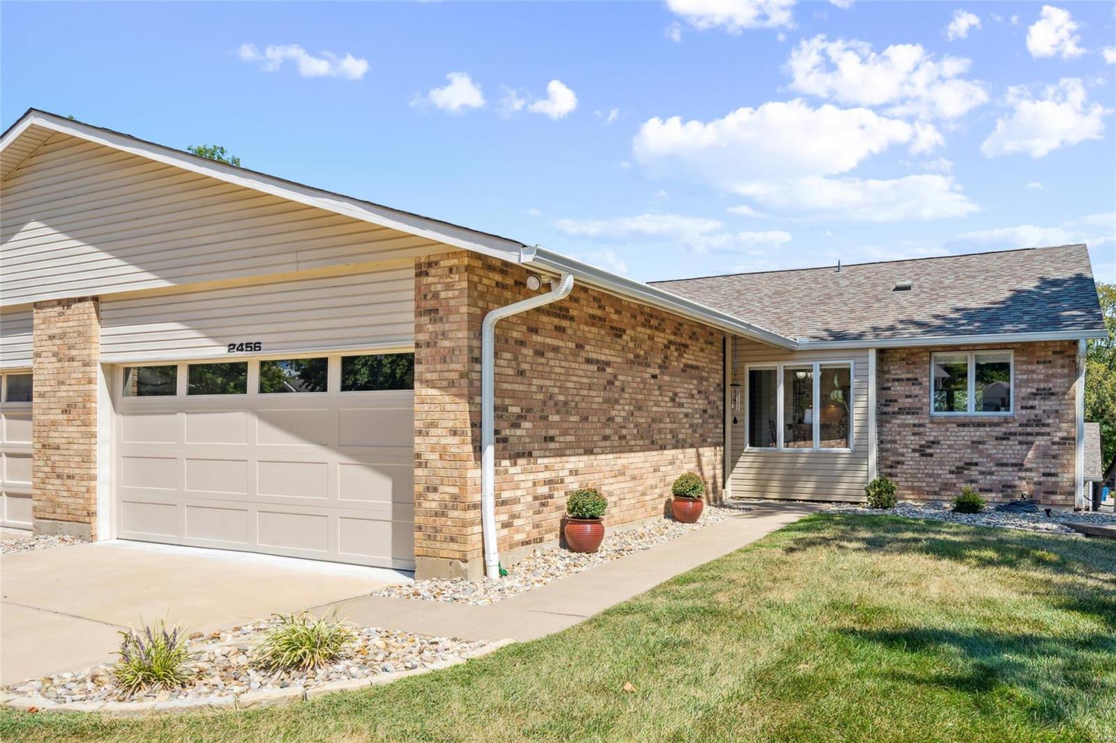 Fox Bridge Ct, Lake Saint Louis, MO 63367