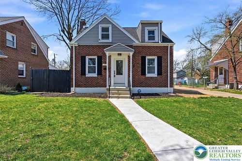 1122 N Van Buren Street, Allentown City, PA, 18109 | Card Image