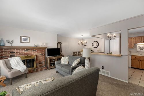 38565 Golfview Dr W, Clinton Twp, MI, 48038-3447 | Card Image