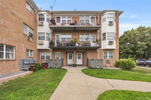 apt-3-150 95th St, Ozone Park, NY, 11417-2942 | Card Image