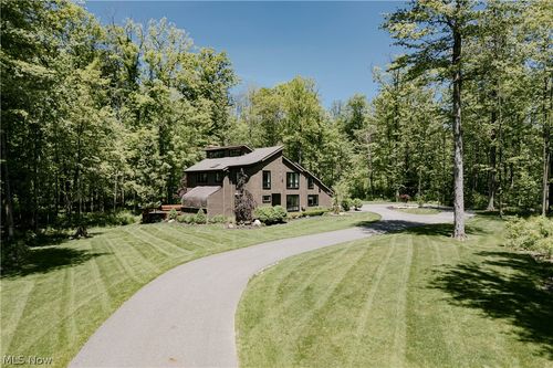 17138 Wood Acre Trl, Chagrin Falls, OH, 44023-2738 | Card Image