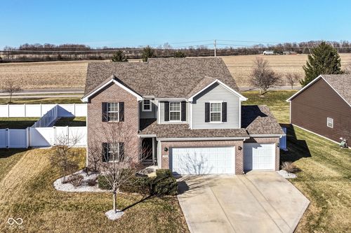 2260 Sante Fe Dr, Greenfield, IN, 46140-7265 | Card Image