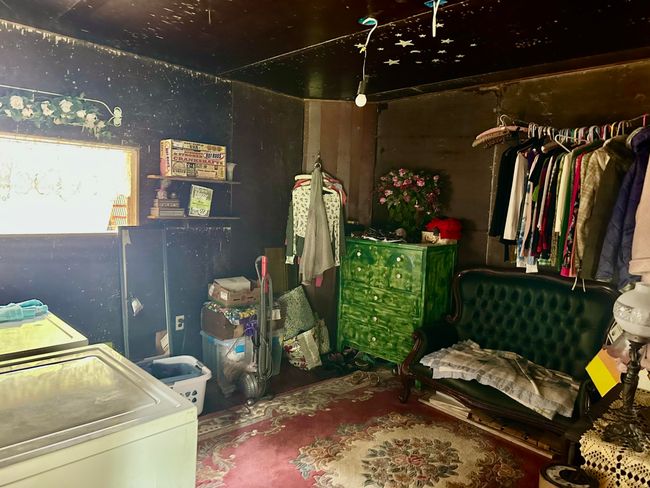 Laundry | Image 23