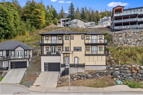 8204 Harvest Pl, Chilliwack, BC, V4Z0E4 | Card Image