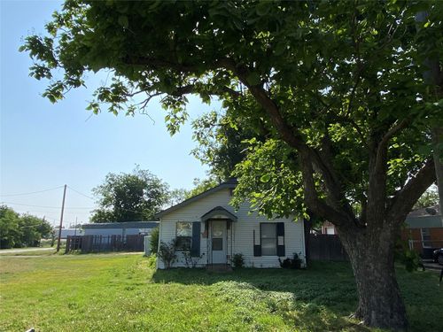 301 S Avenue G, Haskell, TX, 79521-6532 | Card Image