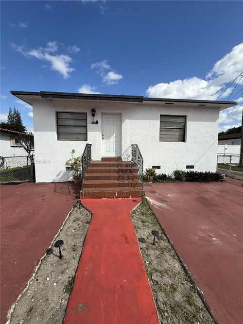 831 Nw 34th Ave, Miami, FL, 33125-3921 | Card Image