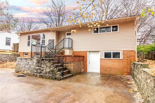 328 S Duncan Ave, Fayetteville, AR, 72701-5639 | Card Image