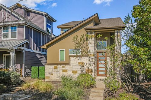 924 Sugaree Ave, Austin, TX, 78757-1516 | Card Image