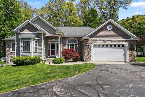 5077 Shane St, Kalamazoo, MI, 49009-7127 | Card Image