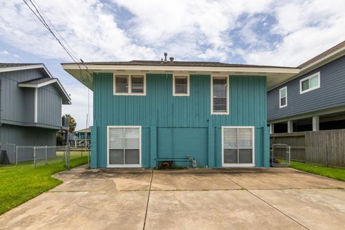 34 Dolphin St, Bayou Vista, TX, 77563-2581 | Card Image