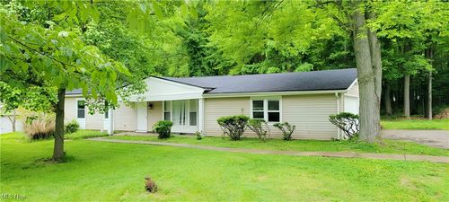 445 Houghton Rd, Sagamore Hills, OH, 44067-1115 | Card Image