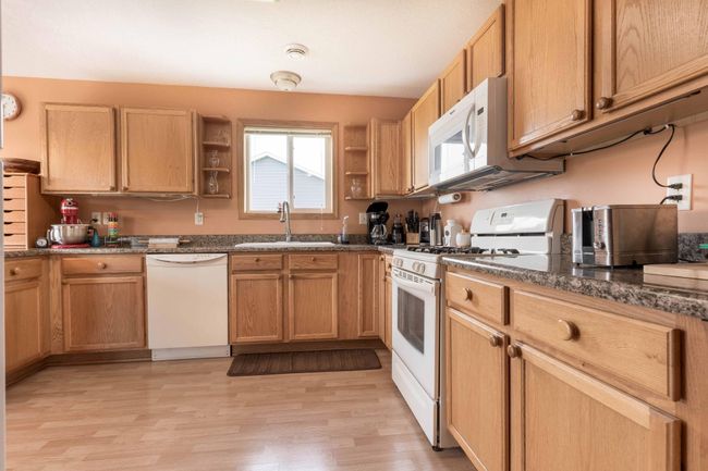 Kitchen | Image 25