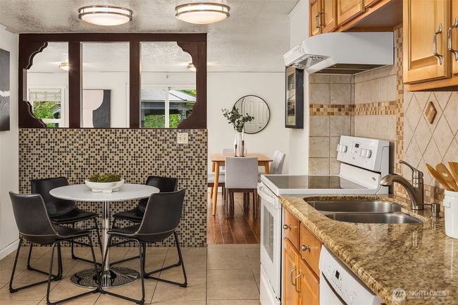 23516 20 Th Ave W, House other with 3 bedrooms, 2 bathrooms and 1 parking in Bothell WA | Image 19