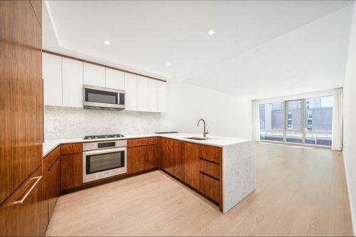 508-75 Park Ln S, Jersey City, NJ, 07310-3165 | Card Image