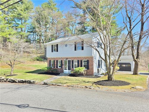 8 Wolf Hill Rd, Smithfield, RI, 02917-3208 | Card Image