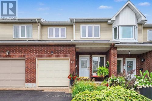 16 Streamwood Lane, Ottawa, ON, K1T3R1 | Card Image