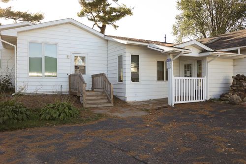 W10356 State Road 29, RIVER FALLS, WI, 54022-4040 | Card Image