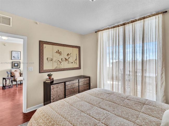 APT-506 - 2600 Sw 27 Th Ave, Condo with 2 bedrooms, 2 bathrooms and null parking in Miami FL | Image 24